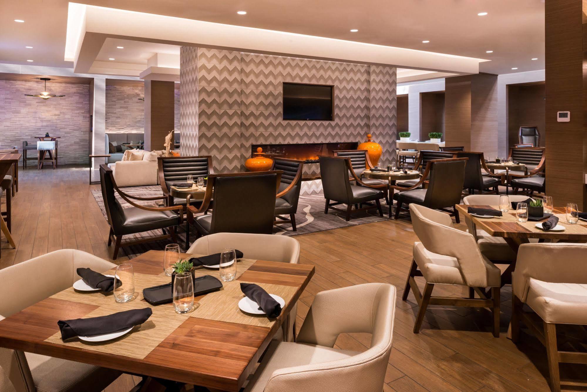 Marriott Melville Long Island Extérieur photo