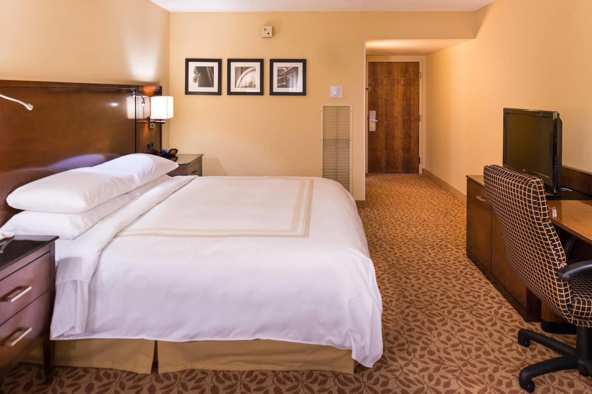 Marriott Melville Long Island Extérieur photo