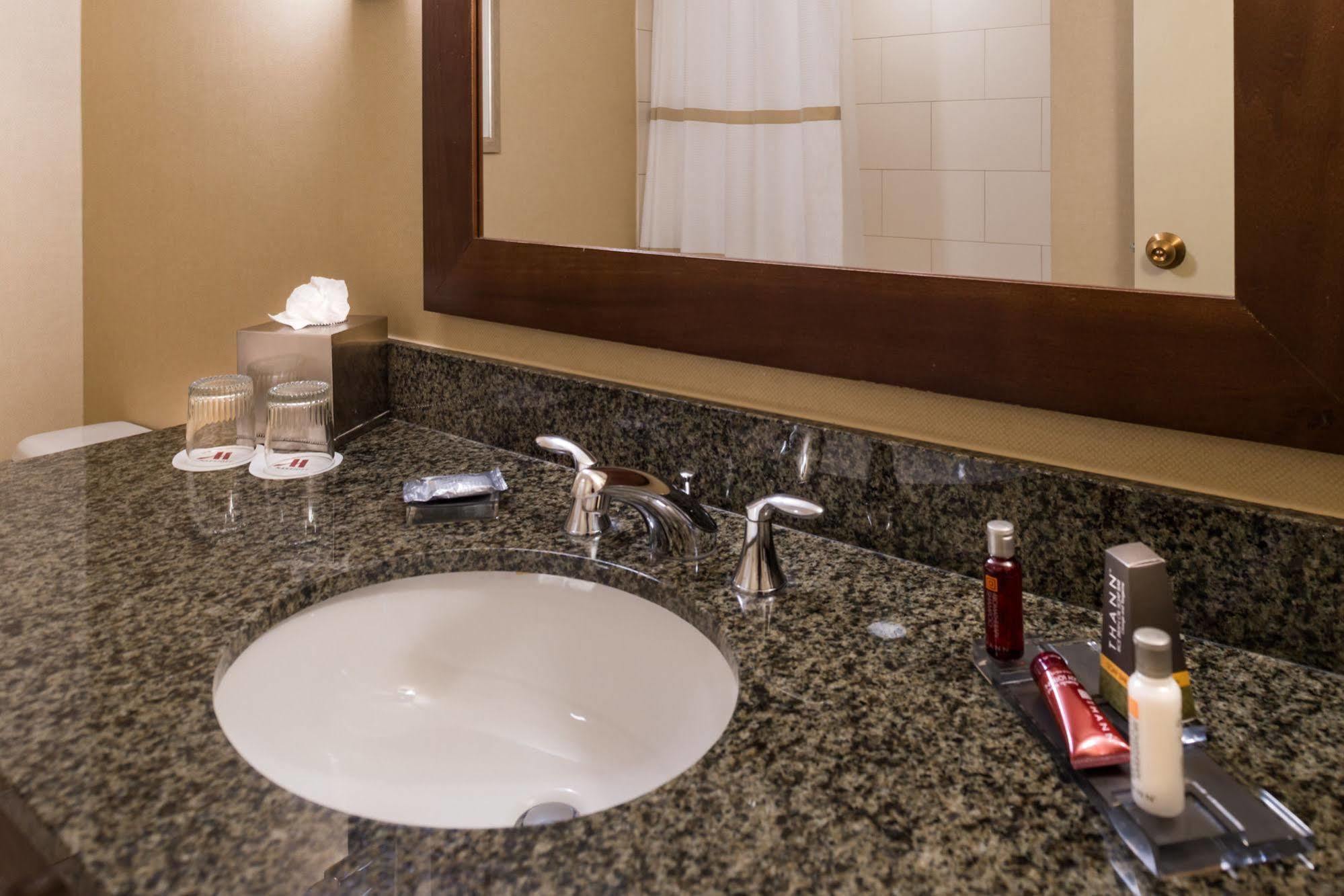 Marriott Melville Long Island Extérieur photo